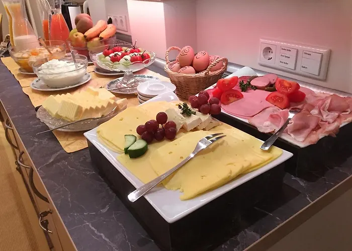 弗洛里安茅屋酒店 酒店 3*