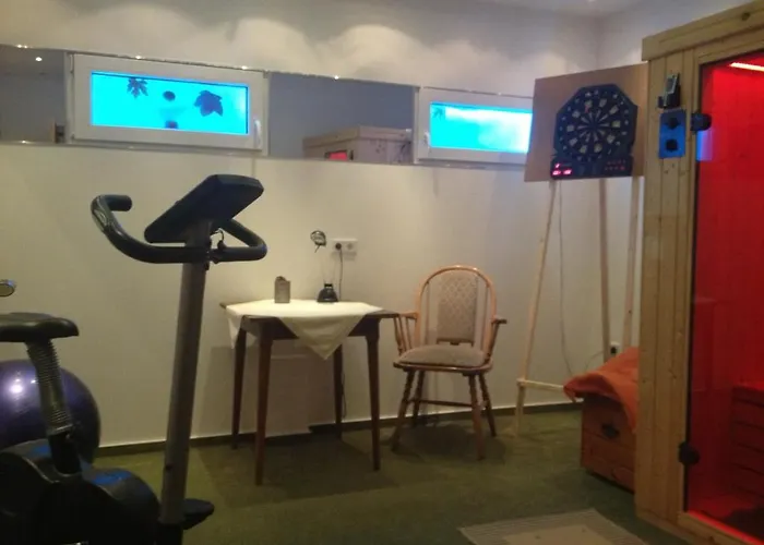 弗洛里安茅屋酒店 酒店